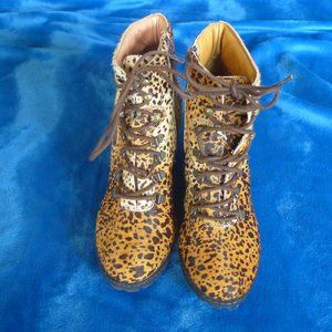 NWOT Matisse leather and faux leapard boots size 6